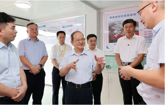 大力发展 大有可为丨广西壮族自治区党委书记鹿心社调研中伟南部产业基地